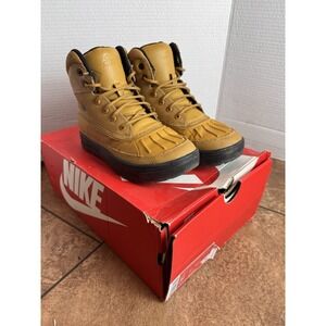 Nike ACG Woodside 2 High Boots Youth Size 3.5Y Wheat 524872 703